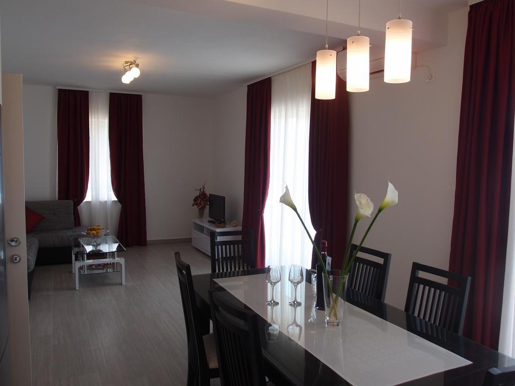 Apartments Kadulja โตรกีร์ ห้อง รูปภาพ