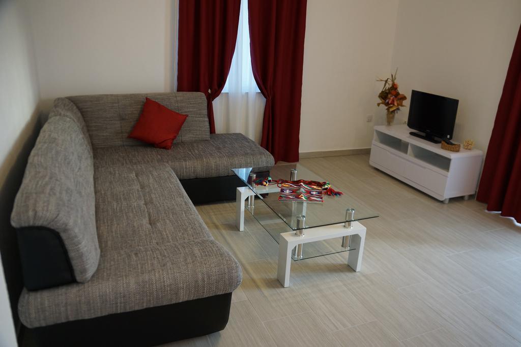 Apartments Kadulja โตรกีร์ ห้อง รูปภาพ
