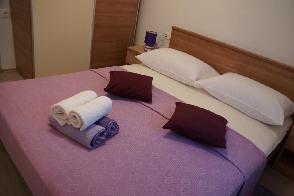 Apartments Kadulja โตรกีร์ ห้อง รูปภาพ